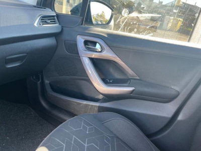 Peugeot 2008 e-HDi 92 CV Stop&Start ETG6 Active (3)