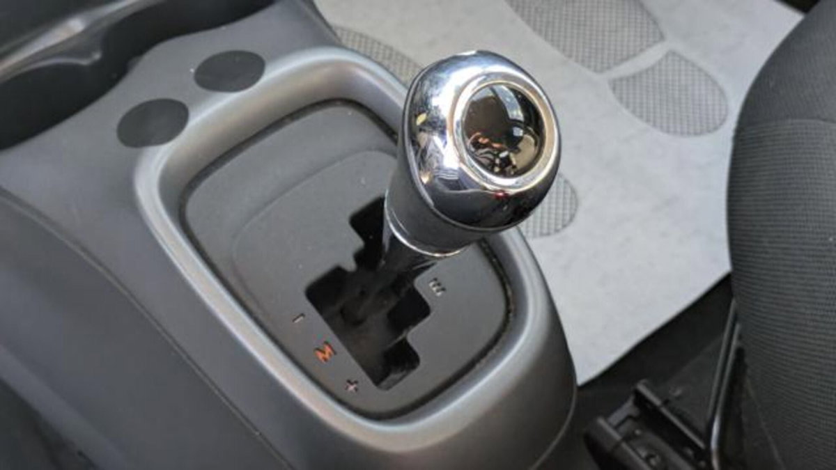 Toyota Aygo Connect 1.0 VVT-i 72 CV 5 porte x-cool (8)