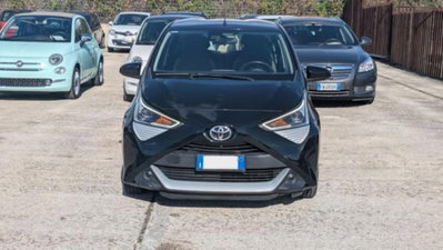 Toyota Aygo Connect 1.0 VVT-i 72 CV 5 porte x-cool (13)