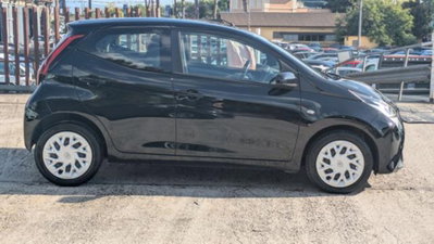 Toyota Aygo Connect 1.0 VVT-i 72 CV 5 porte x-cool (15)
