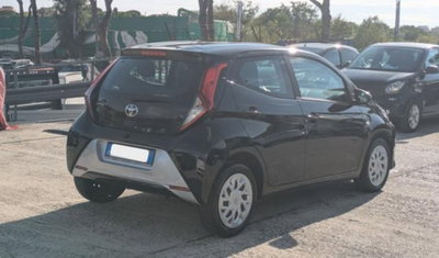 Toyota Aygo Connect 1.0 VVT-i 72 CV 5 porte x-cool (3)