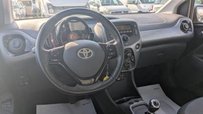 Toyota Aygo Connect 1.0 VVT-i 72 CV 5 porte x-cool (5)