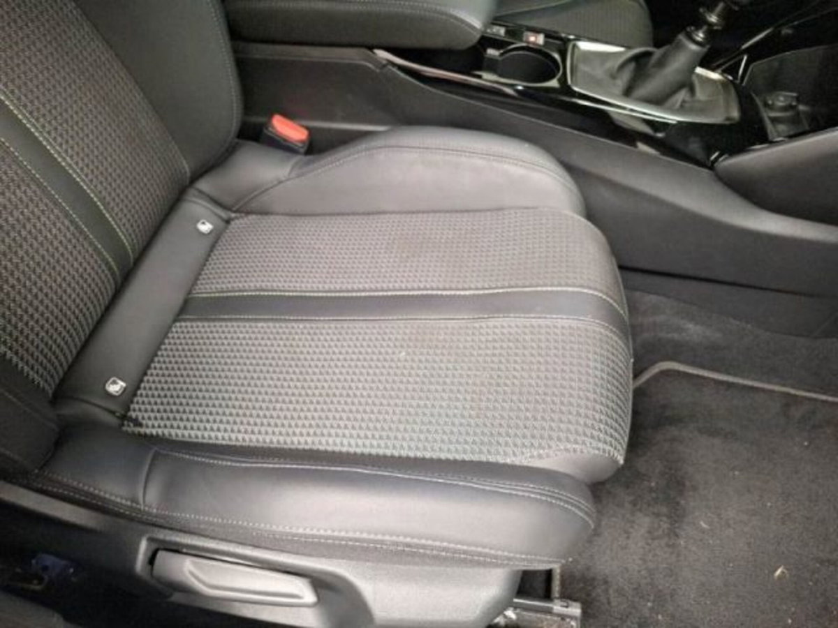 Peugeot 208 1.2 puretech Active s&s 75cv (10)