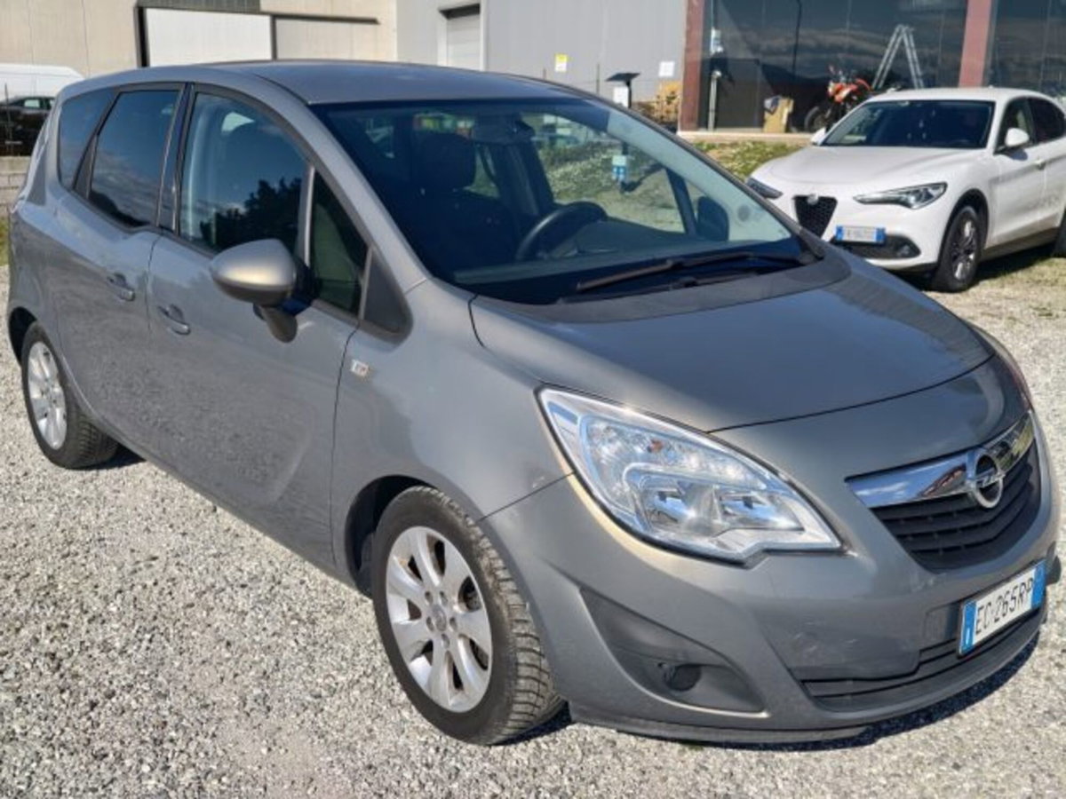 Opel Meriva 1.3 CDTI 95CV ecoFLEStart&Stop Cosmo (2)