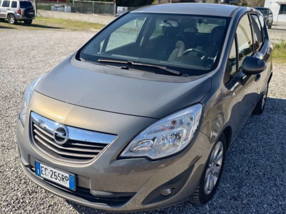 Opel Meriva 1.3 CDTI 95CV ecoFLEStart&Stop Cosmo (4)