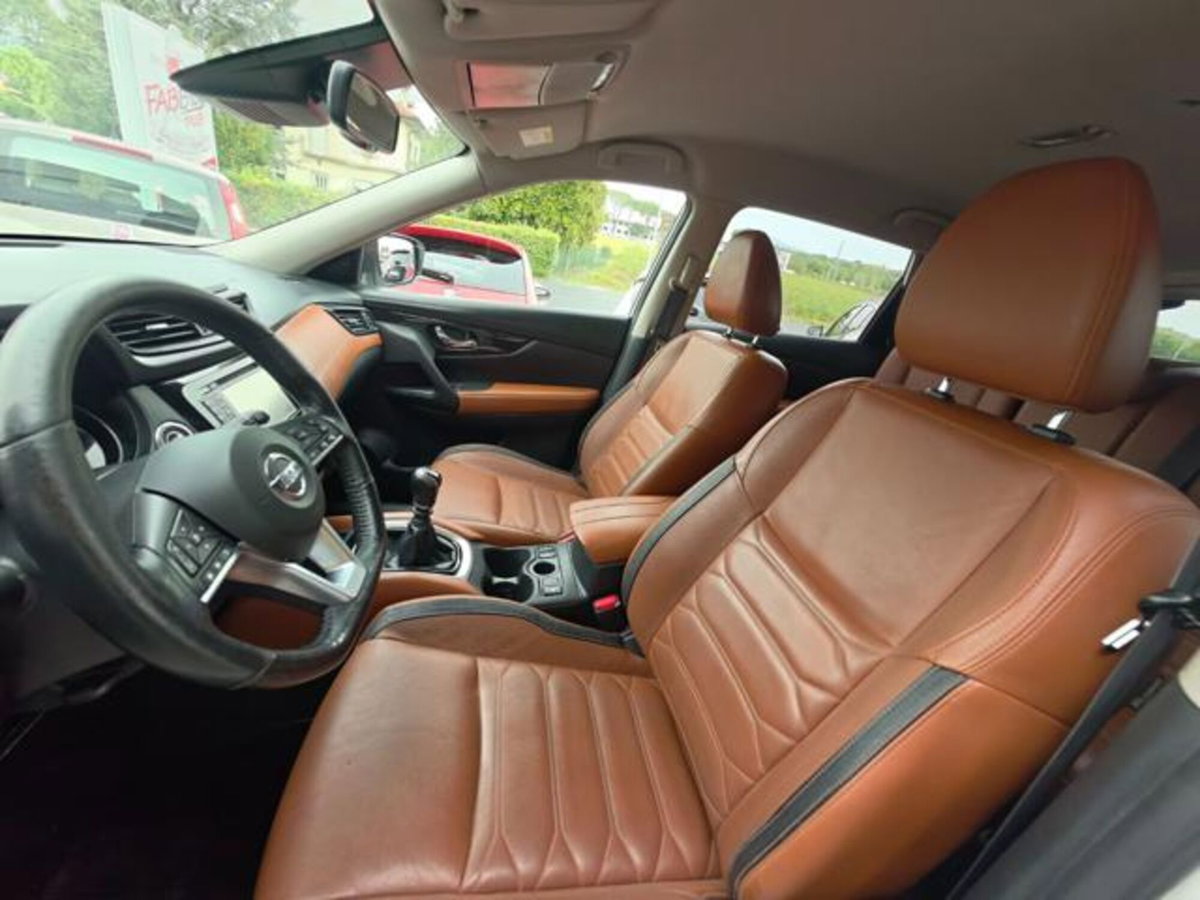 Nissan X-Trail dCi 150 2WD Tekna (14)