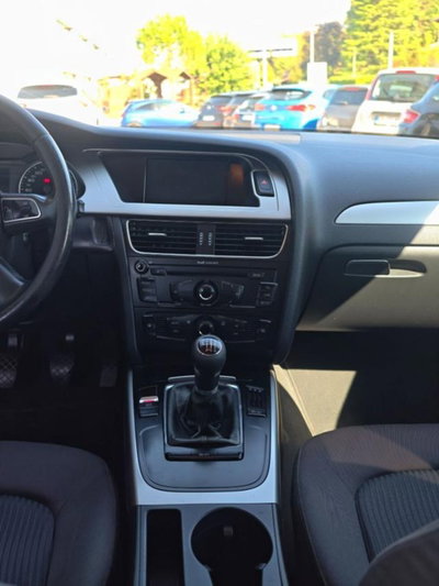 Audi A4 Avant 2.0 TDI 120 CV (12)