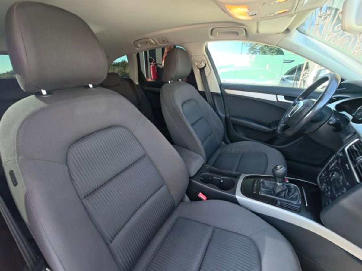 Audi A4 Avant 2.0 TDI 120 CV (15)