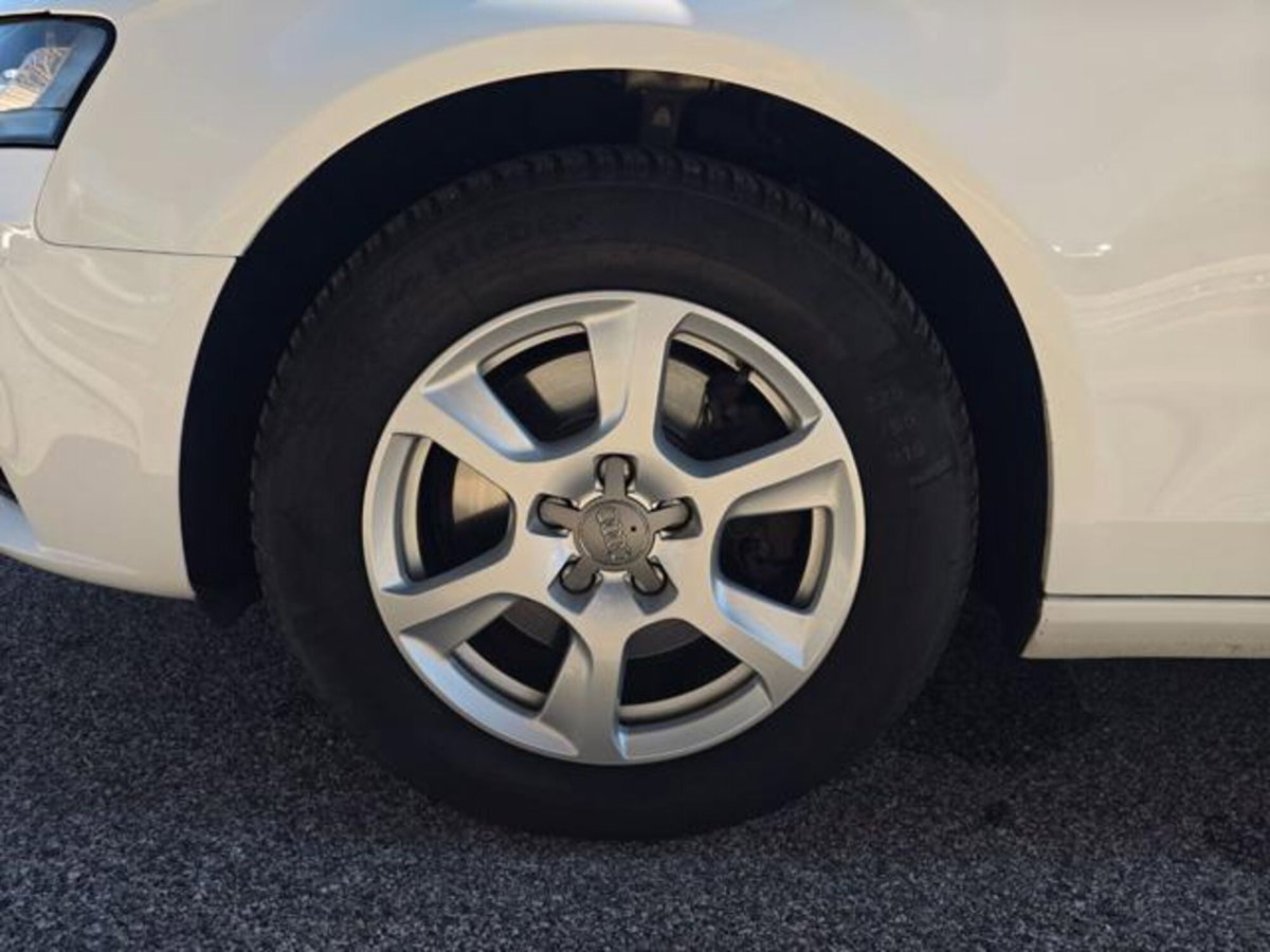 Audi A4 Avant 2.0 TDI 120 CV (7)