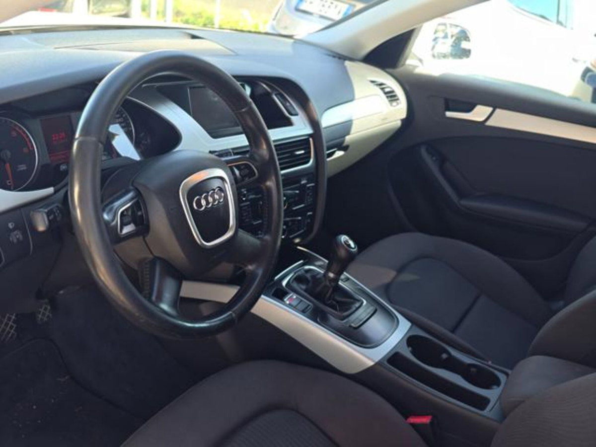 Audi A4 Avant 2.0 TDI 120 CV (8)