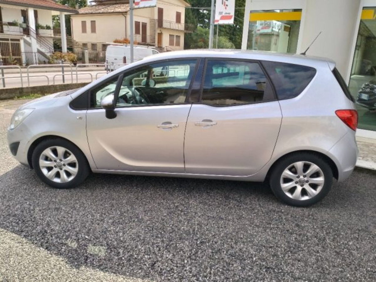 Opel Meriva 1.4 100CV Cosmo (12)