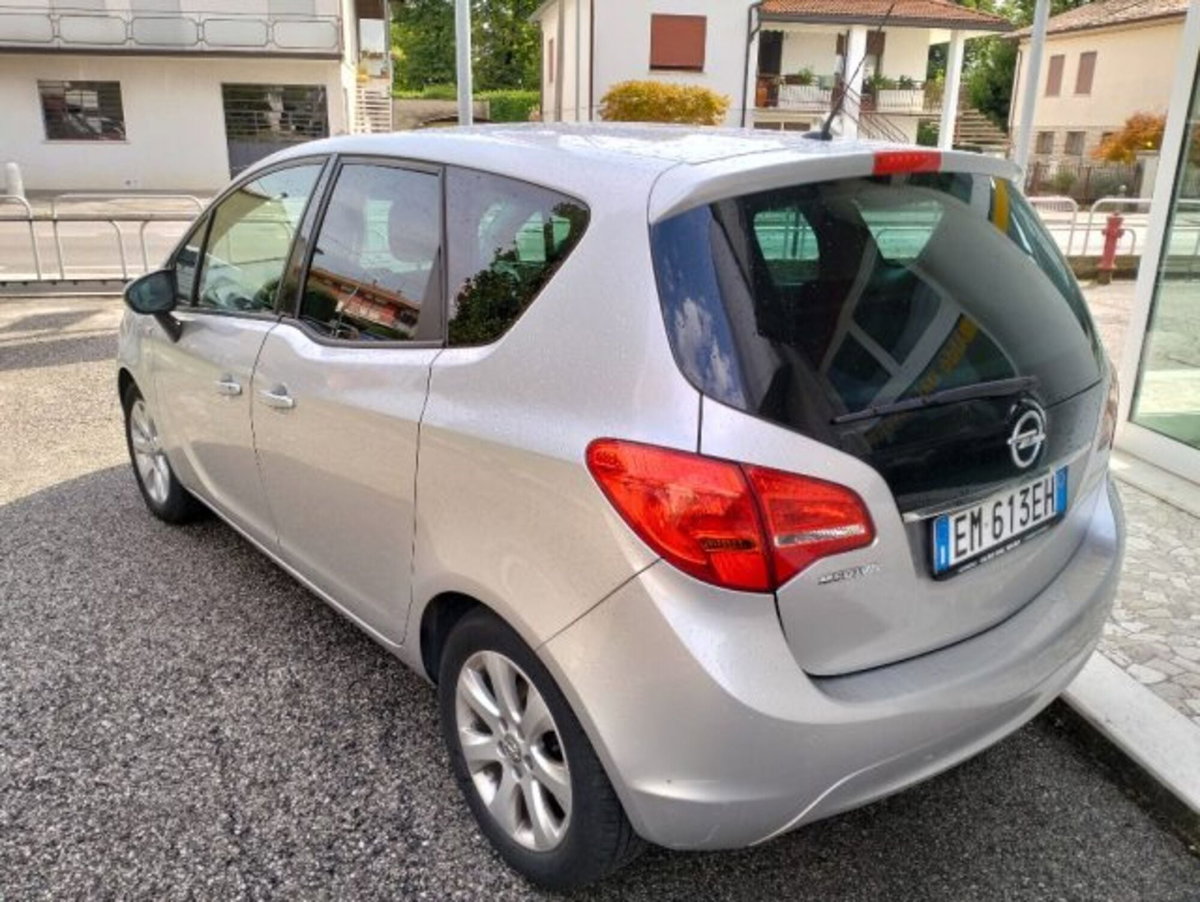 Opel Meriva 1.4 100CV Cosmo (7)