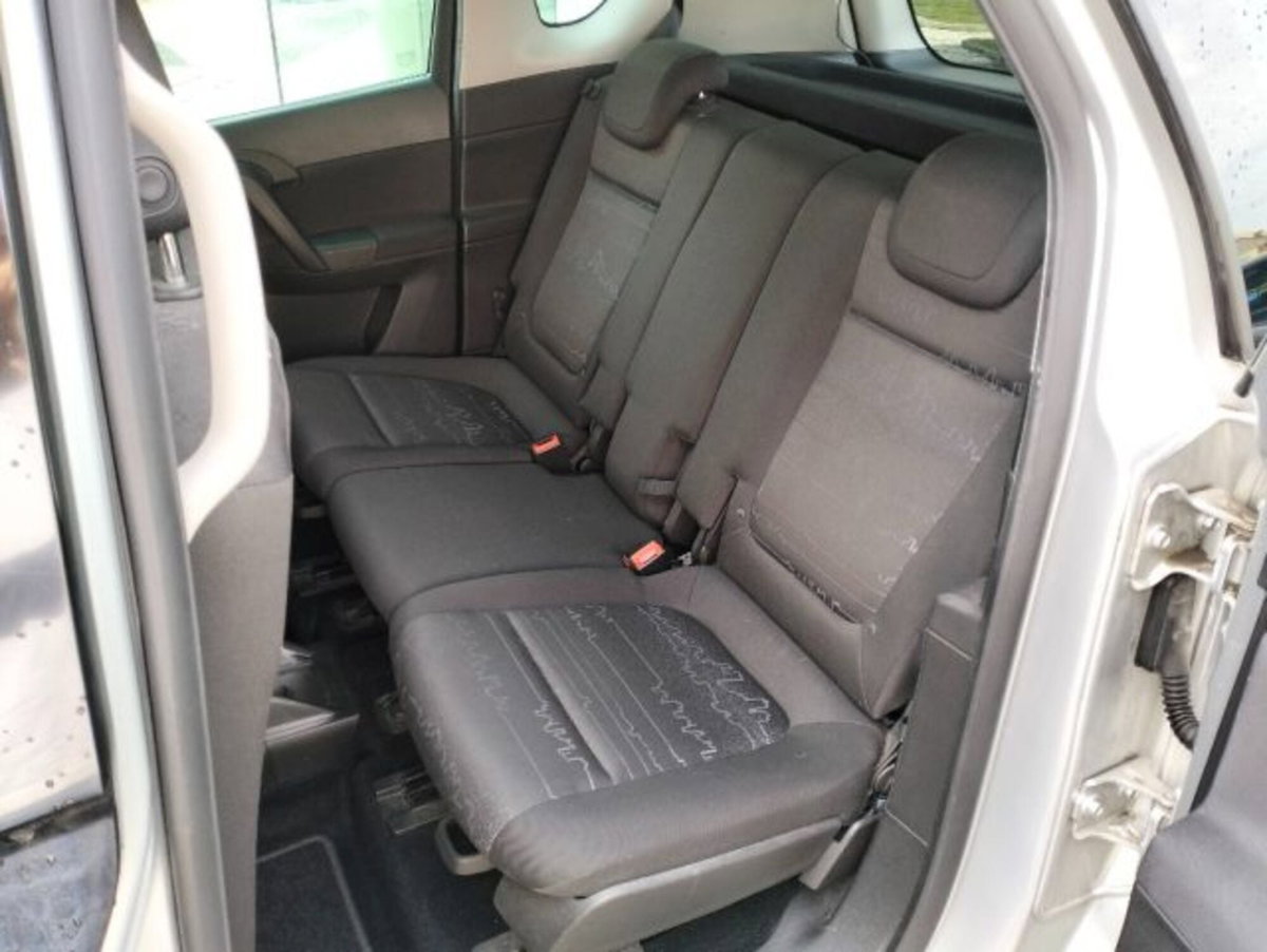 Opel Meriva 1.4 100CV Cosmo (9)