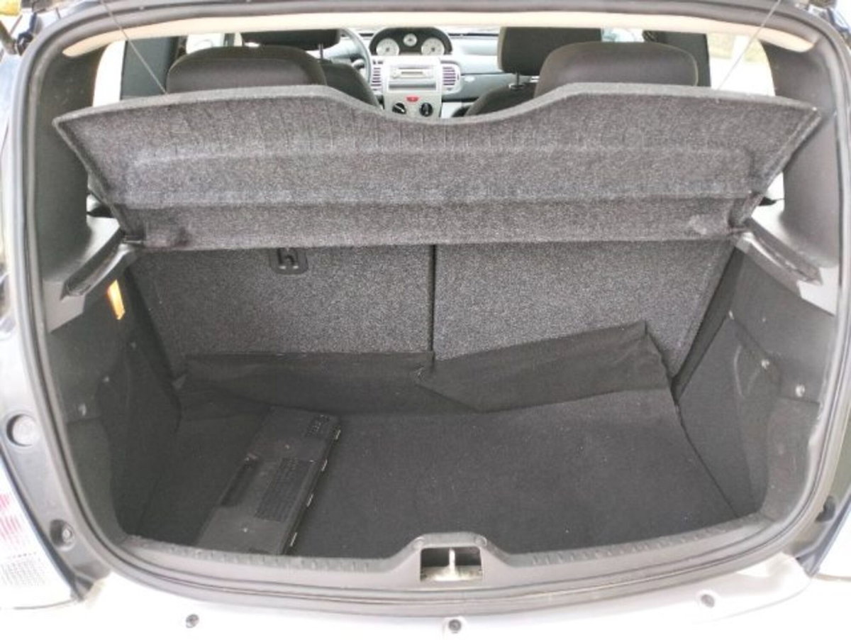 Lancia Ypsilon 1.4 Oro Bianco (4)