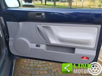 Volkswagen New Beetle Cabrio TDI 101CV (12)