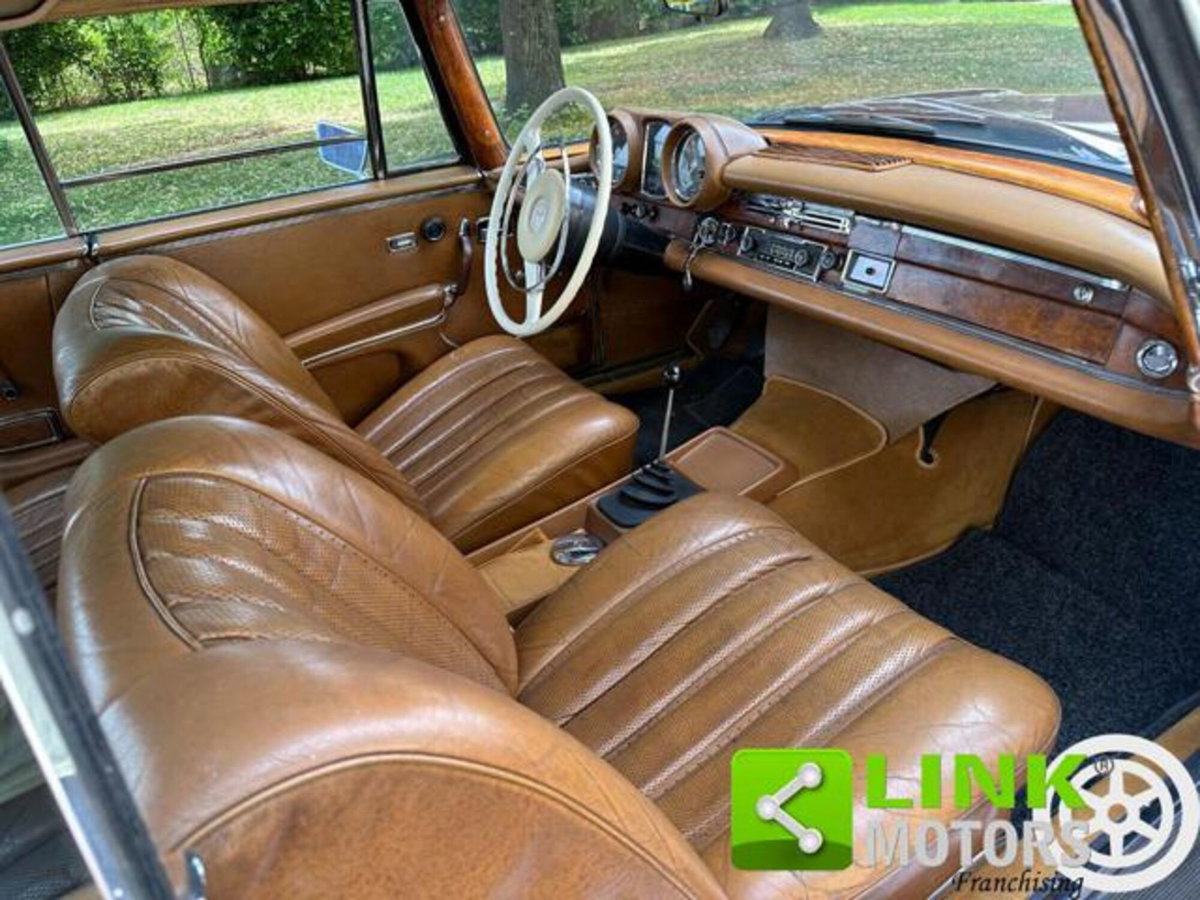 Mercedes-Benz 280 Coupé 280 SLC (11)