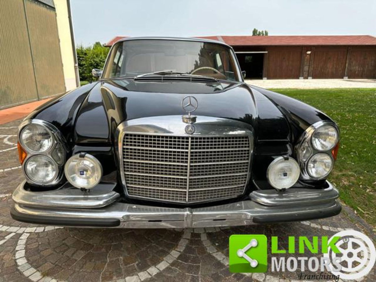 Mercedes-Benz 280 Coupé 280 SLC (3)