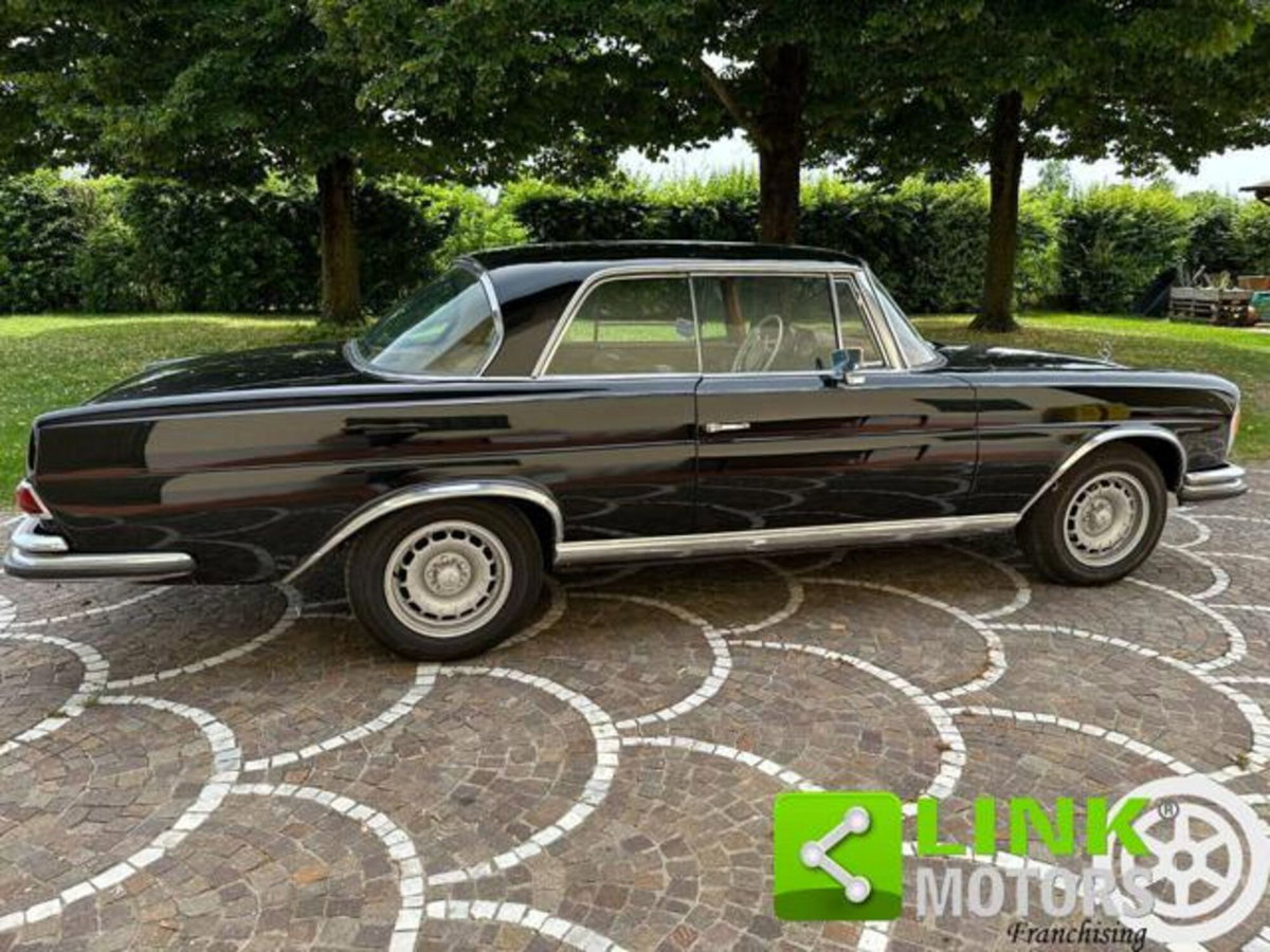 Mercedes-Benz 280 Coupé 280 SLC (7)