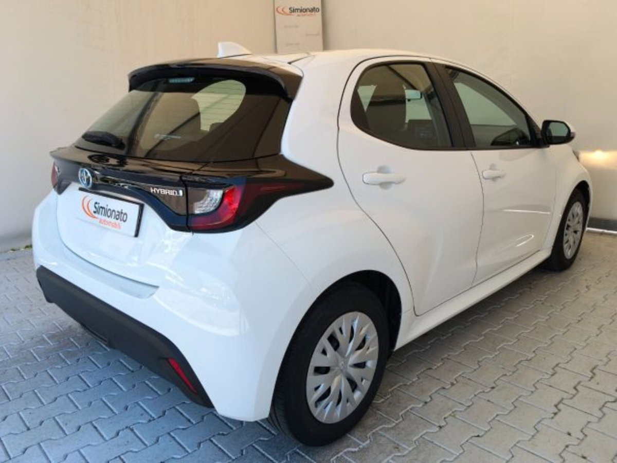 Toyota Yaris 1.5 Hybrid 5 porte Energy (4)