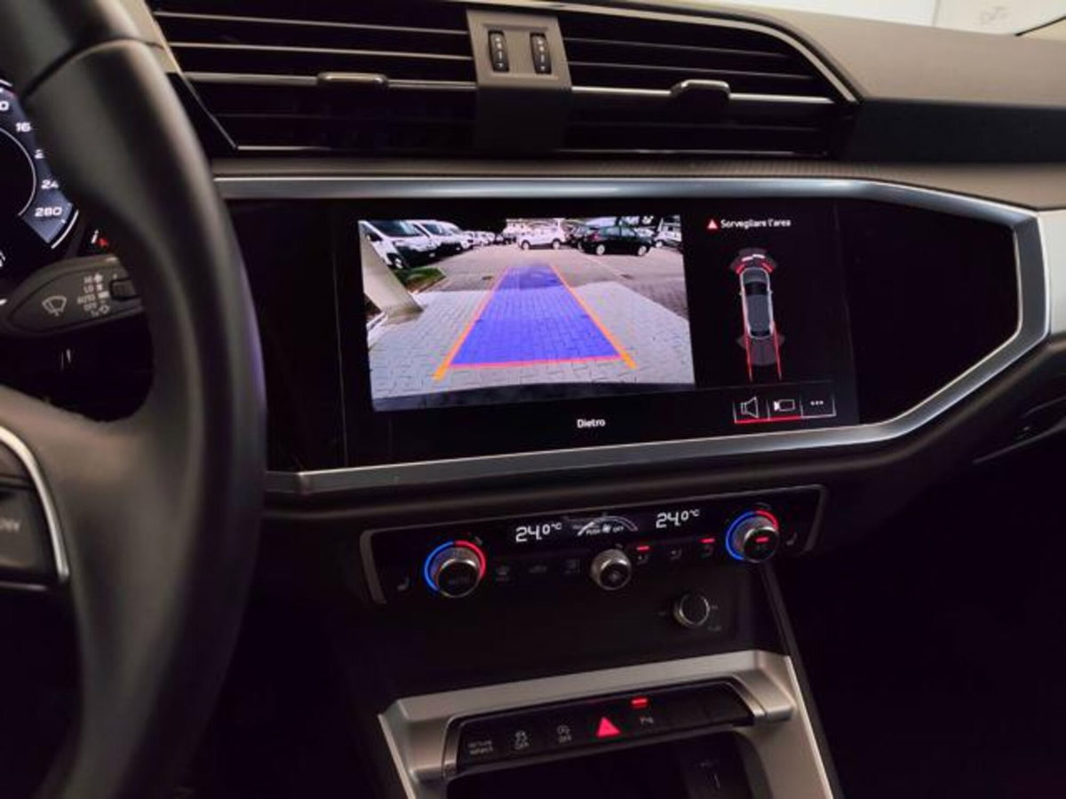 Audi Q3 Sportback 35 TDI quattro S tronic S line edition (11)
