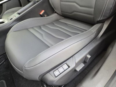 Jeep Avenger 1.2 turbo e-hybrid mhev Summit fwd 110cv edct6 (12)