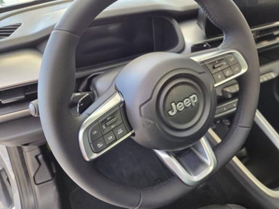 Jeep Avenger 1.2 turbo e-hybrid mhev Summit fwd 110cv edct6 (9)