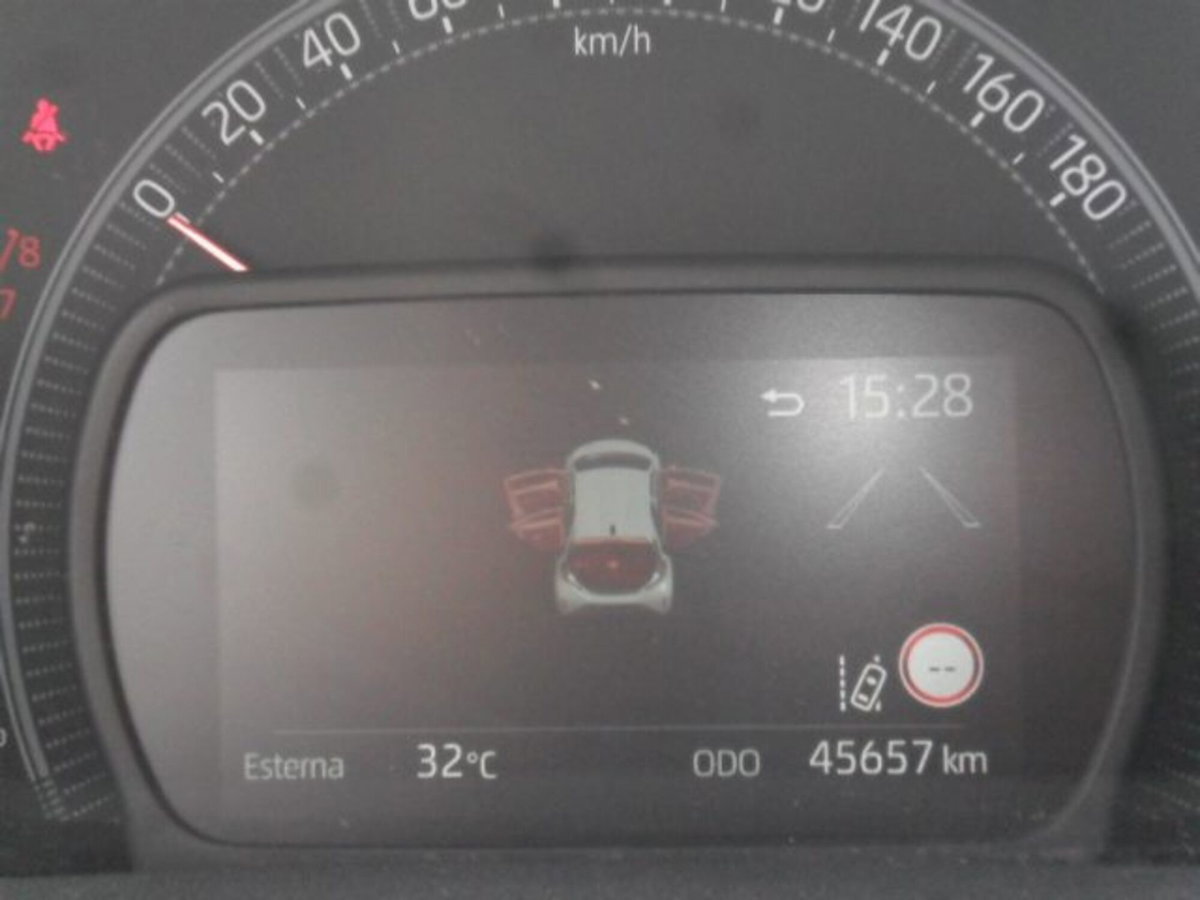 Toyota Aygo X 1.0 VVT-i 72 CV 5 porte Limited Air (16)