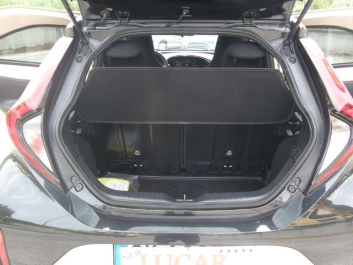Toyota Aygo X 1.0 VVT-i 72 CV 5 porte Limited Air (8)