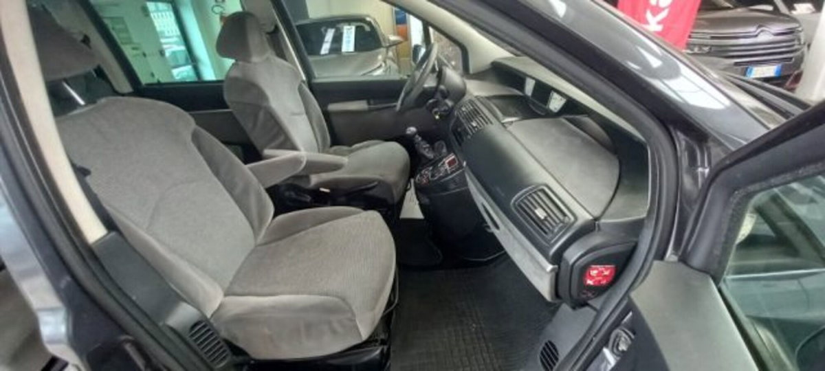 Peugeot 807 HDi FAP SV (7)
