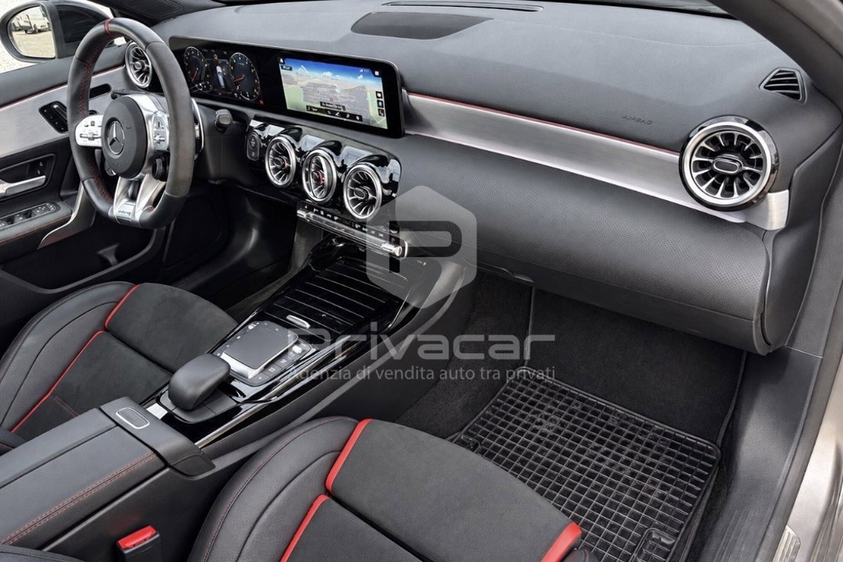 Mercedes-Benz Classe A 35 AMG 4Matic (11)