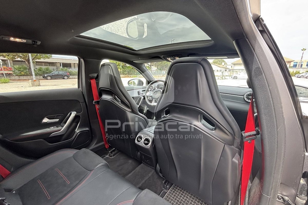 Mercedes-Benz Classe A 35 AMG 4Matic (13)