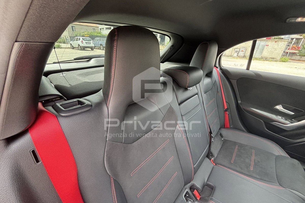 Mercedes-Benz Classe A 35 AMG 4Matic (14)