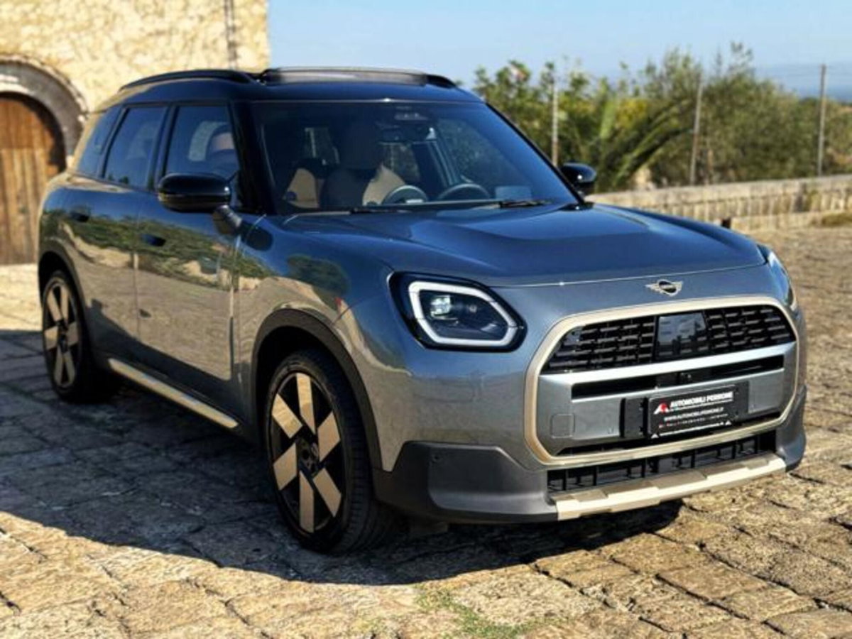 MINI Mini Countryman E Favoured (16)