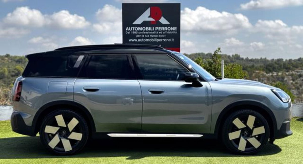 MINI Mini Countryman E Favoured (3)