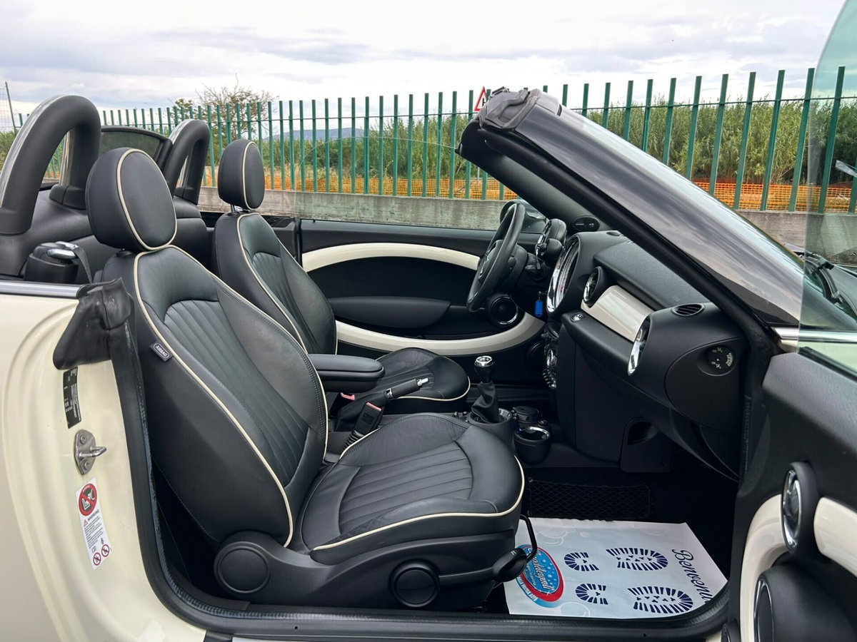 MINI Mini Roadster 2.0 Cooper SD Roadster (15)