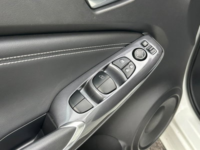 Nissan Juke 1.6 hev Tekna (16)