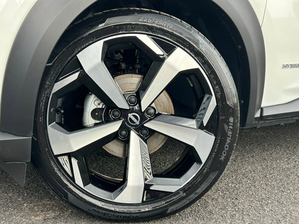 Nissan Juke 1.6 hev Tekna (8)