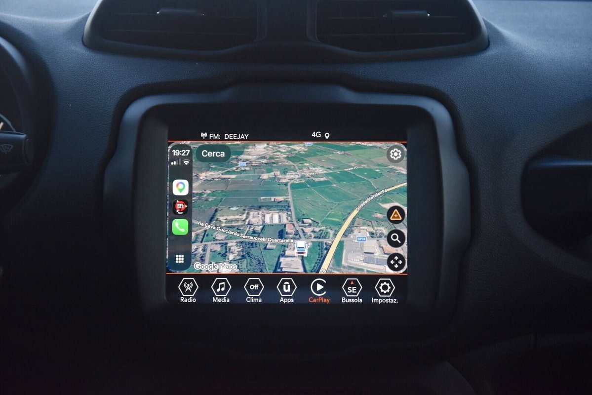 Jeep Renegade 1.3 T4 190CV PHEV 4xe AT6 Upland (12)