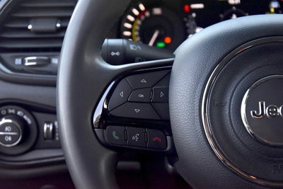 Jeep Renegade 1.3 T4 190CV PHEV 4xe AT6 Upland (17)