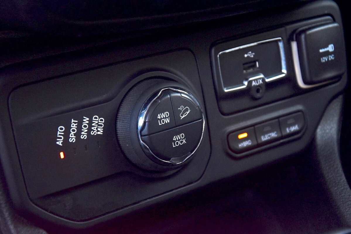Jeep Renegade 1.3 T4 190CV PHEV 4xe AT6 Upland (19)