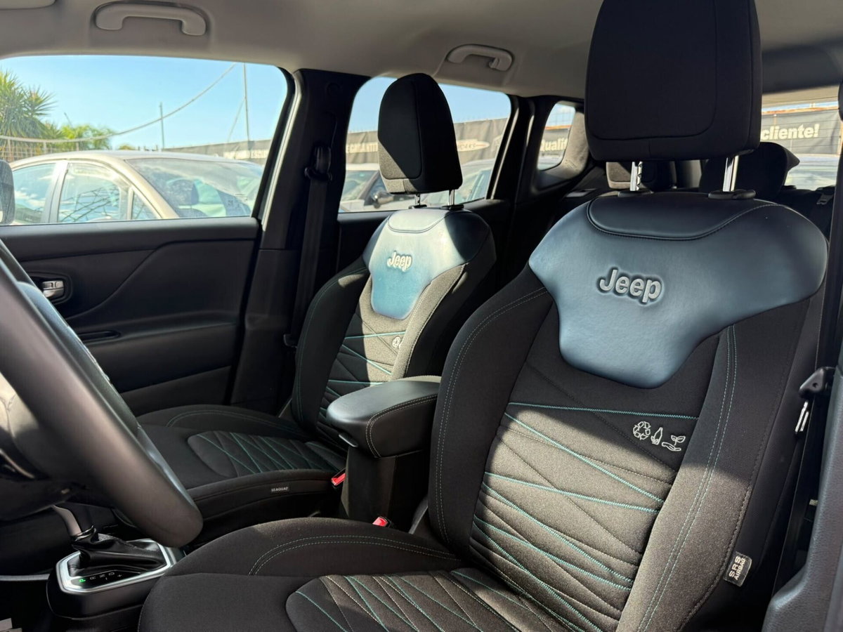 Jeep Renegade 1.3 T4 240CV PHEV 4xe AT6 Trailhawk (13)