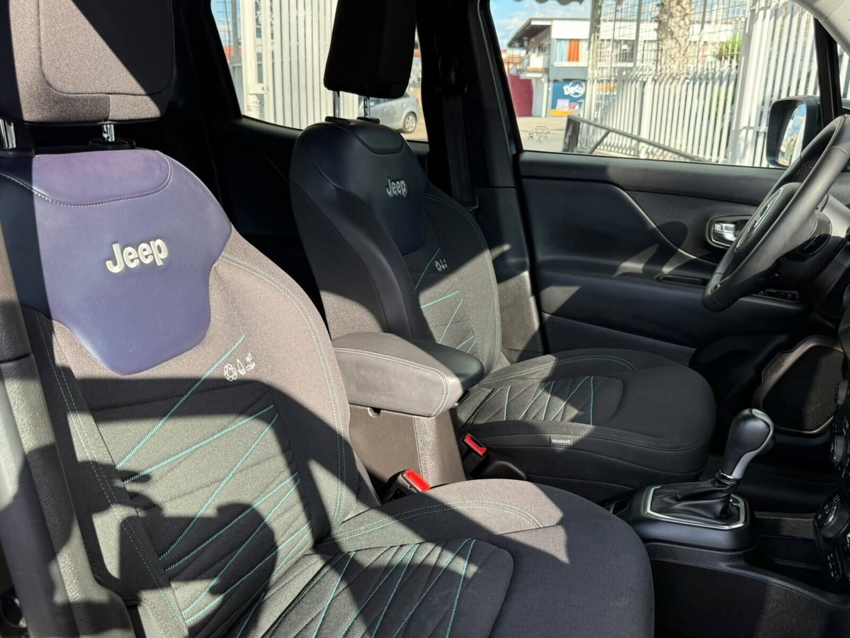 Jeep Renegade 1.3 T4 240CV PHEV 4xe AT6 Trailhawk (18)
