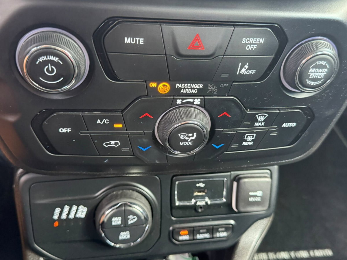 Jeep Renegade 1.3 T4 240CV PHEV 4xe AT6 Trailhawk (8)