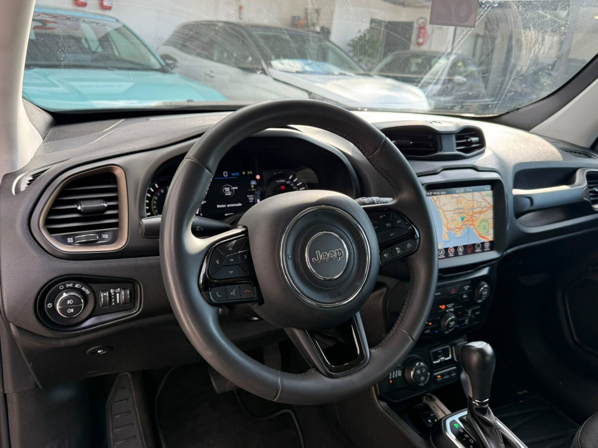 Jeep Renegade 1.3 T4 240CV PHEV 4xe AT6 Trailhawk (9)
