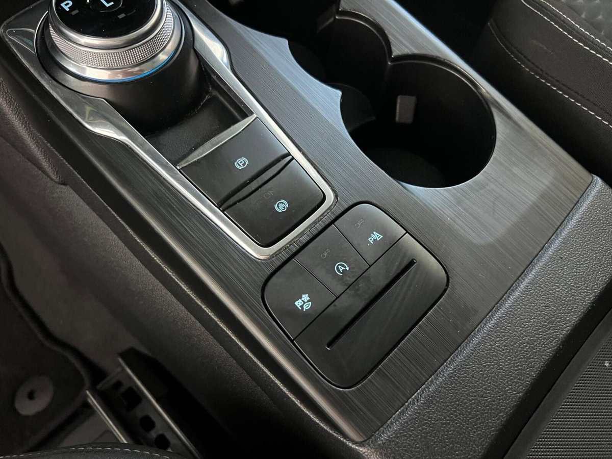 Ford Kuga 1.5 EcoBlue 120 CV 2WD ST-Line (11)