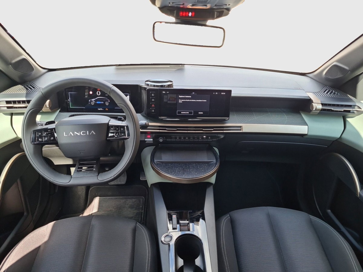 Lancia Ypsilon 1.2 mhev Edizione Limitata Cassina e-dct (11)
