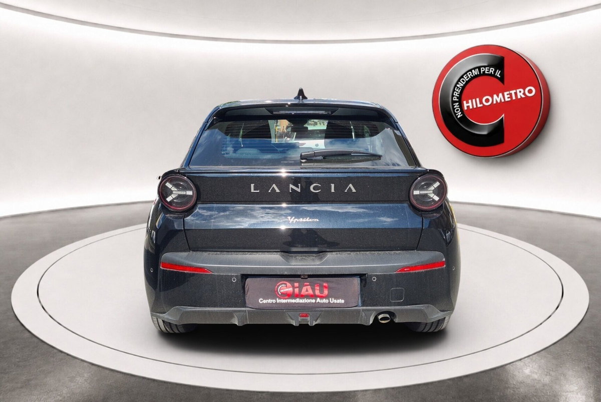 Lancia Ypsilon 1.2 mhev Edizione Limitata Cassina e-dct (8)