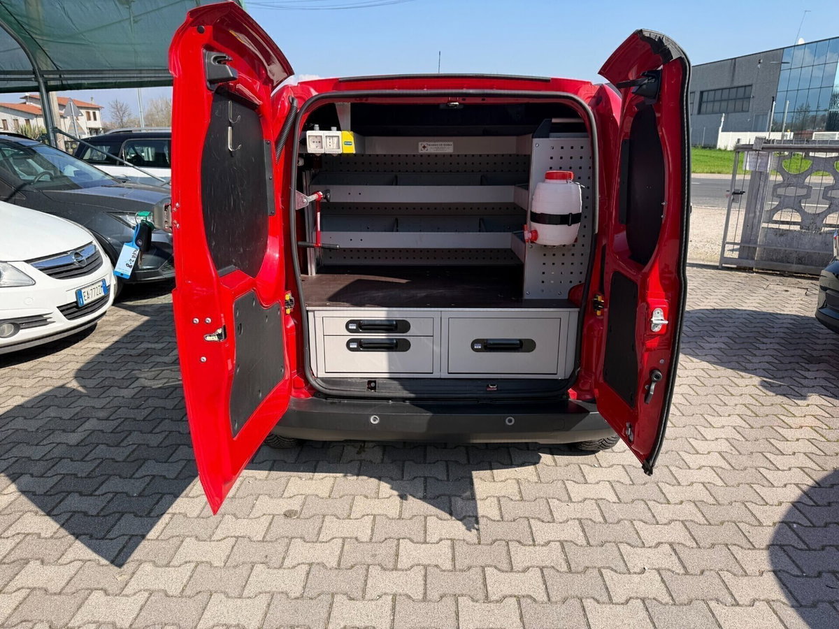 Fiat Fiorino 1.3 MJT 80CV Combinato Adventure M1 (10)