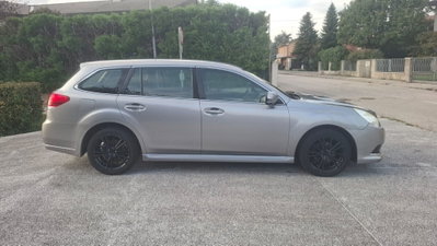 Subaru Legacy Station Wagon 2.0D SW Trend (2)