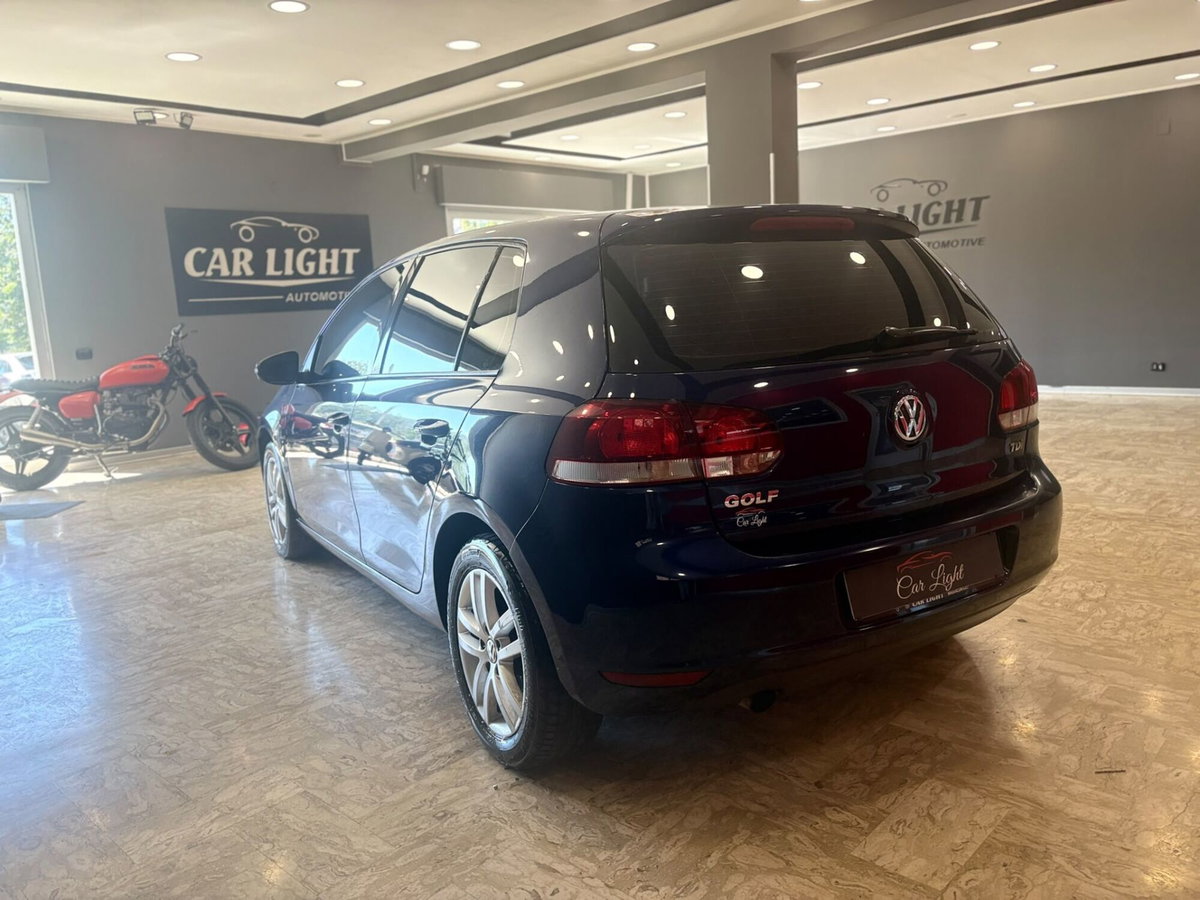 Volkswagen Golf 1.6 TDI DPF DSG 5p. Highline (5)